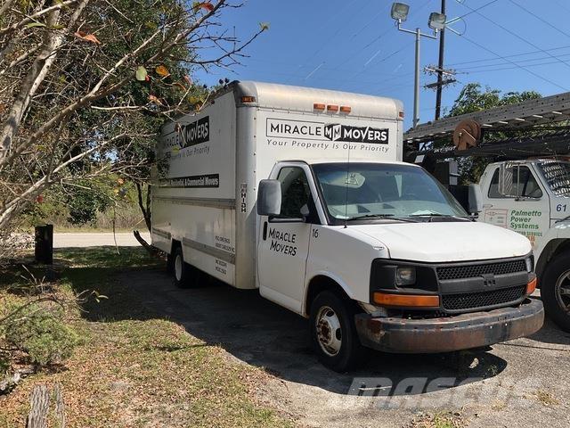 GMC Savana Skåpbilar