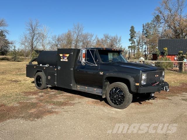 GMC V3500 Slamsugningsbil