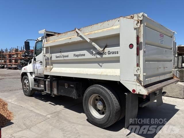 Hino  Tippbilar