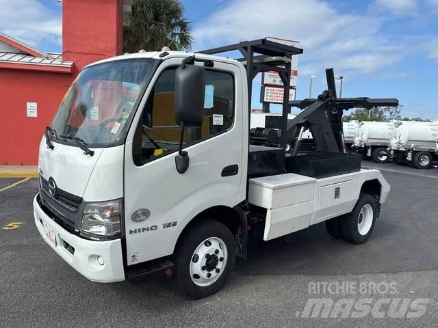 Hino 155 Bärgningsbilar