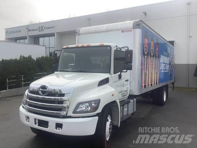 Hino 338 Skåpbilar