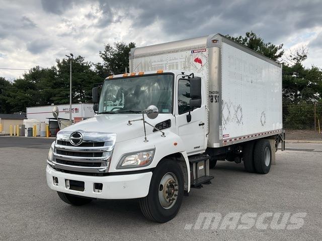Hino 338 Skåpbilar