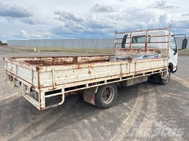 Hino Dutro Flakbilar