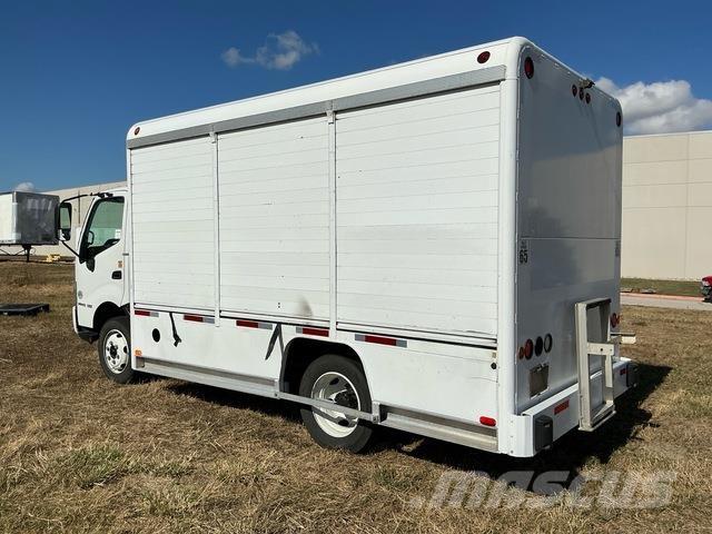 Hino XJC710 Lastbilar för dryckesleveranser