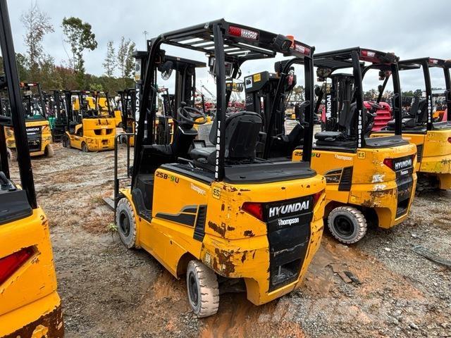 Hyundai 25B-9U Elmotviktstruckar