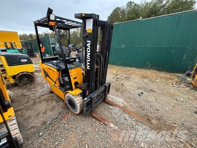 Hyundai 25B-9U Elmotviktstruckar