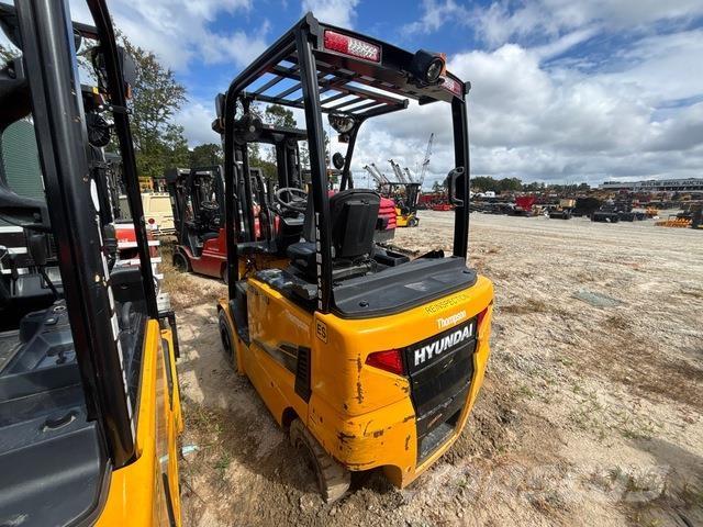 Hyundai 25B-9U Elmotviktstruckar