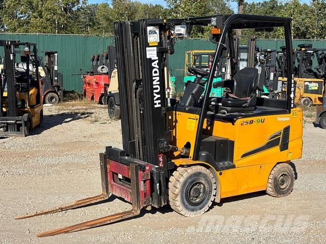Hyundai 25B-9U Elmotviktstruckar