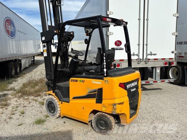Hyundai 25B-9U Elmotviktstruckar