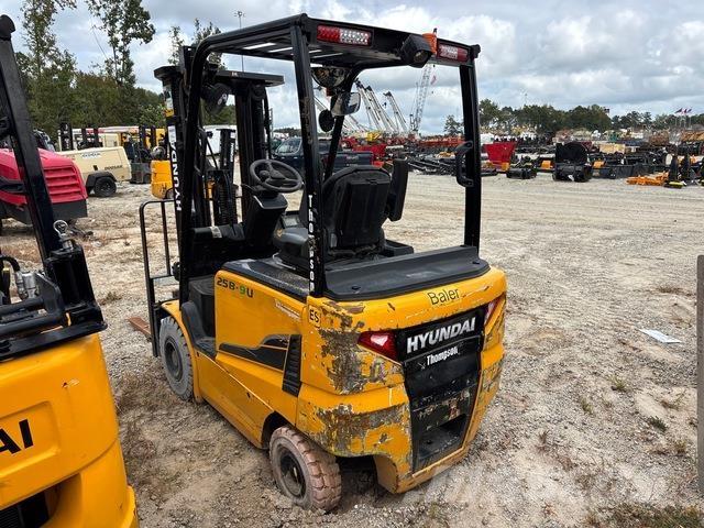 Hyundai 25B-9U Elmotviktstruckar