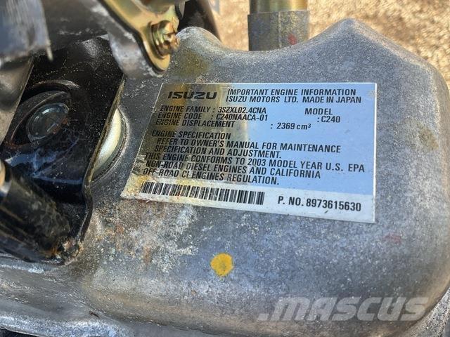 Isuzu C240 Motorer