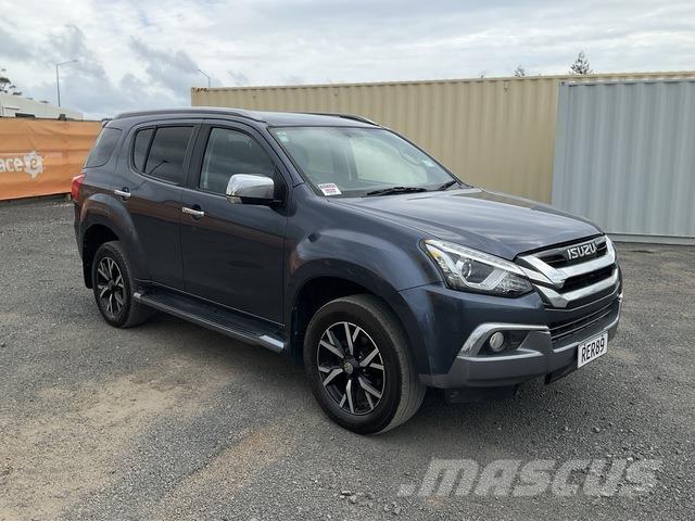 Isuzu MU-X 3 Personbilar