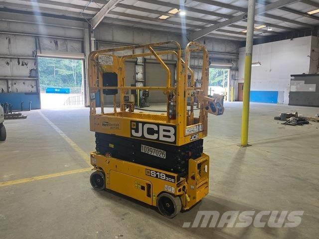 JCB S1930E Saxliftar