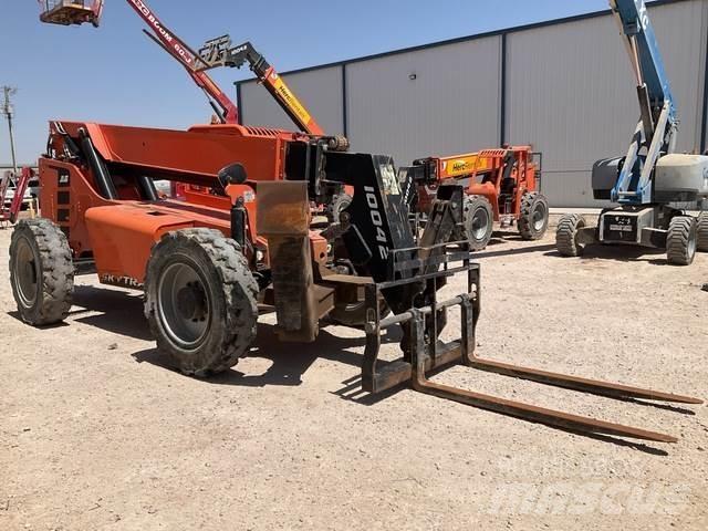JLG 10042 Teleskoplastare