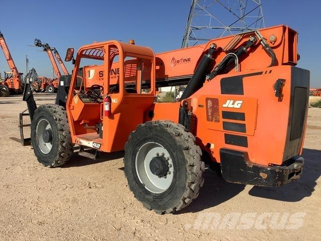 JLG 10042 Teleskoplastare