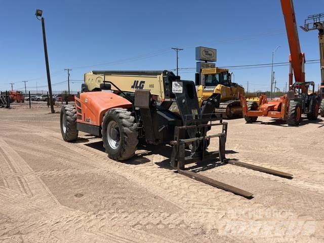 JLG 1043 Teleskoplastare