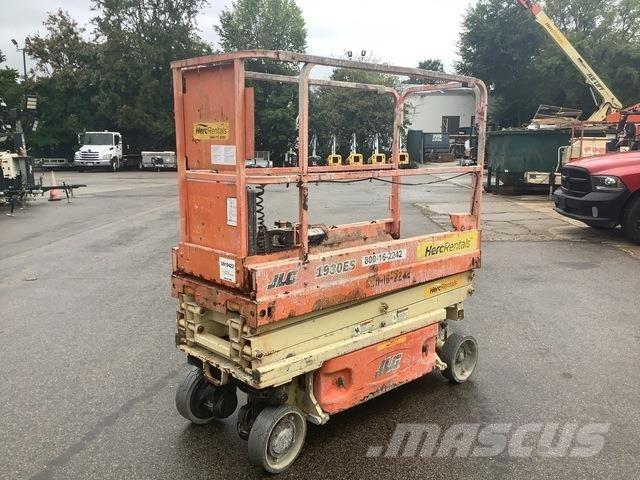 JLG 1930ES Saxliftar