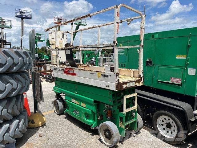 JLG 2032ES Saxliftar