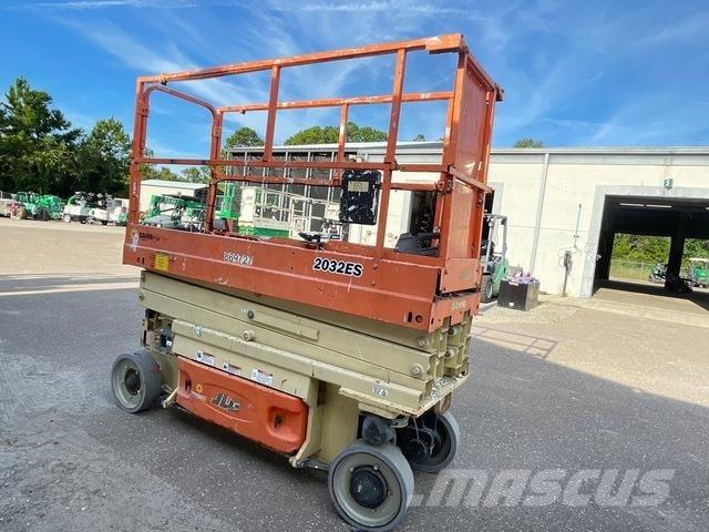 JLG 2032ES Saxliftar