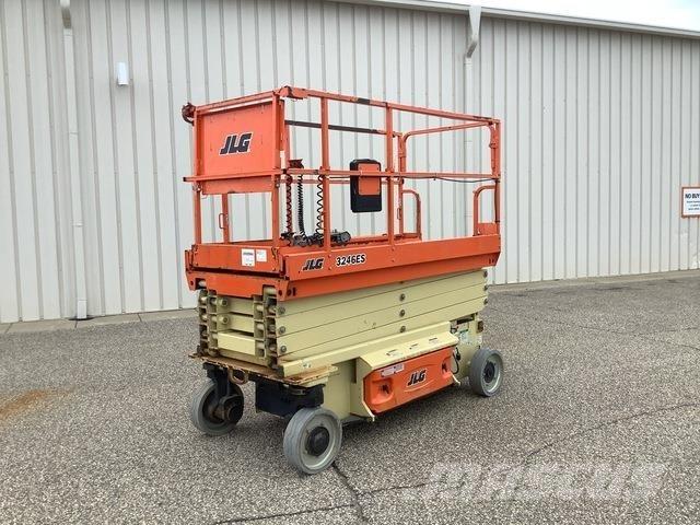 JLG 3246ES Saxliftar