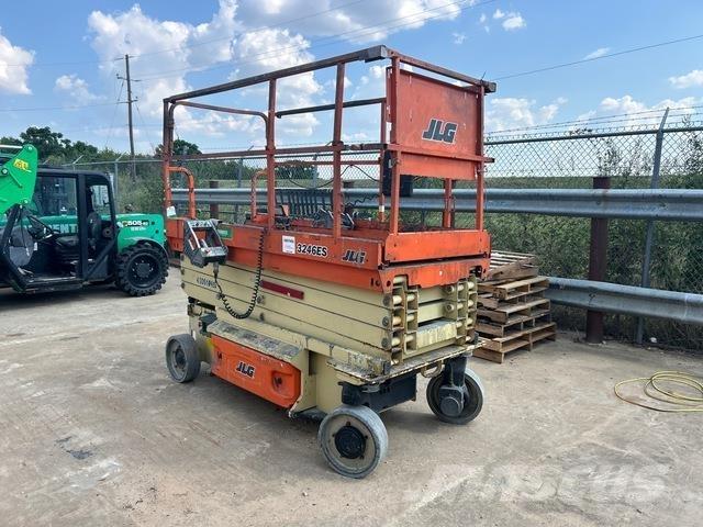 JLG 3246ES Saxliftar