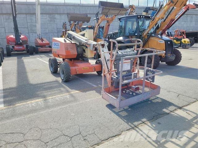 JLG 340AJ Bomliftar