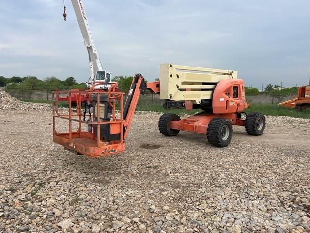 JLG 450AJ Bomliftar
