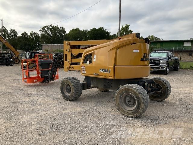 JLG 450AJ Bomliftar