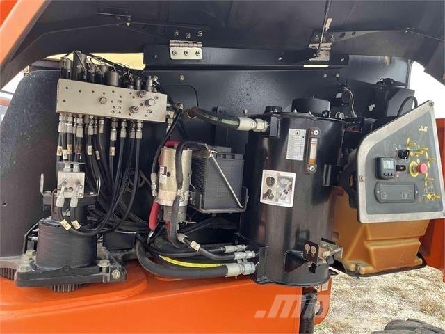 JLG 460SJ Teleskop bomliftar
