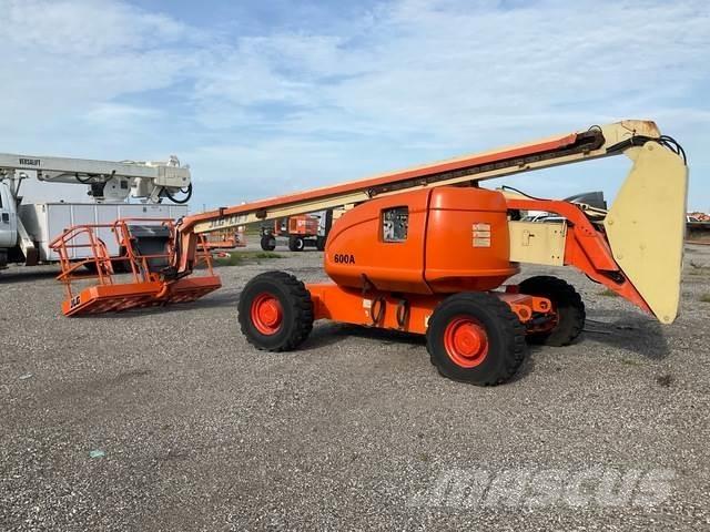 JLG 600A Bomliftar
