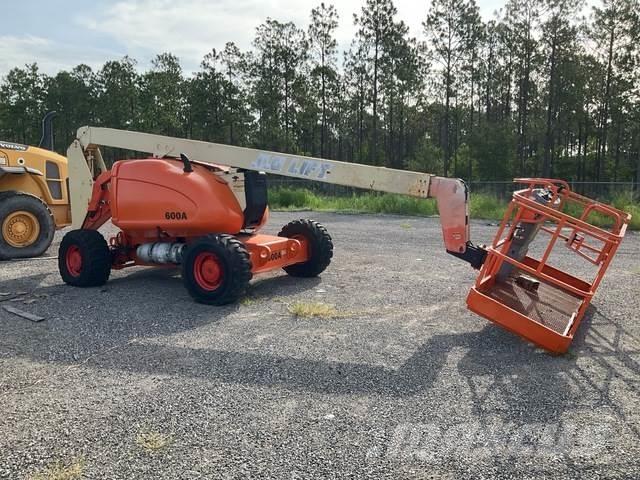 JLG 600A Bomliftar
