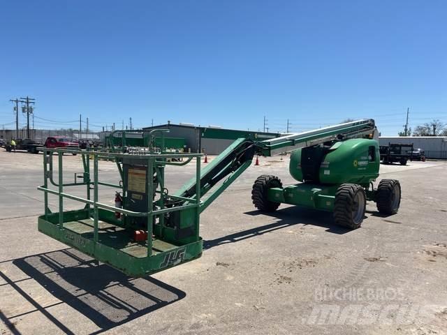 JLG 600AJ Bomliftar