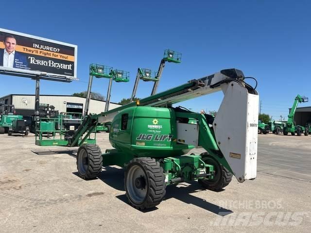JLG 600AJ Bomliftar
