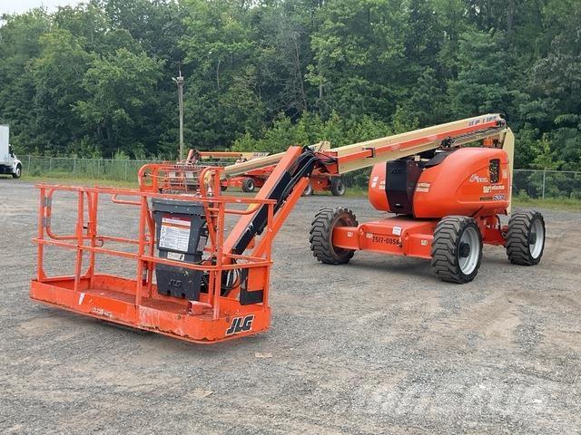 JLG 600AJ Bomliftar