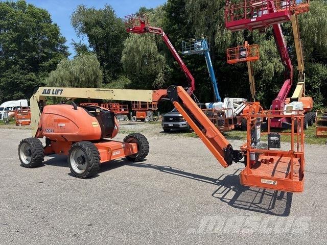 JLG 600AJ Bomliftar
