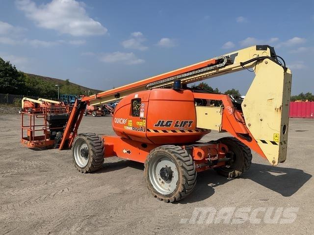 JLG 600AJ Bomliftar