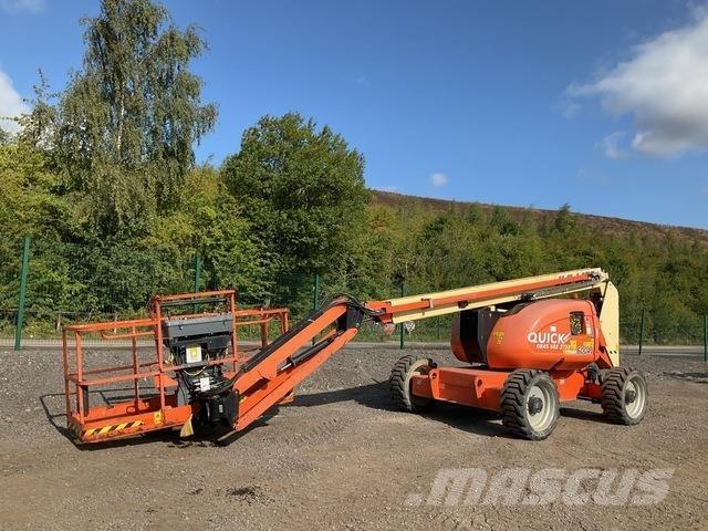 JLG 600AJ Bomliftar