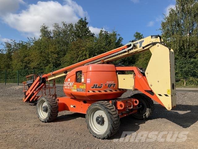 JLG 600AJ Bomliftar