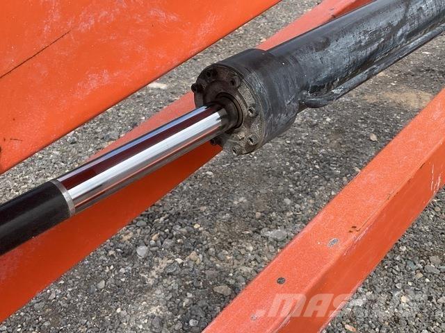 JLG 600AJ Bomliftar