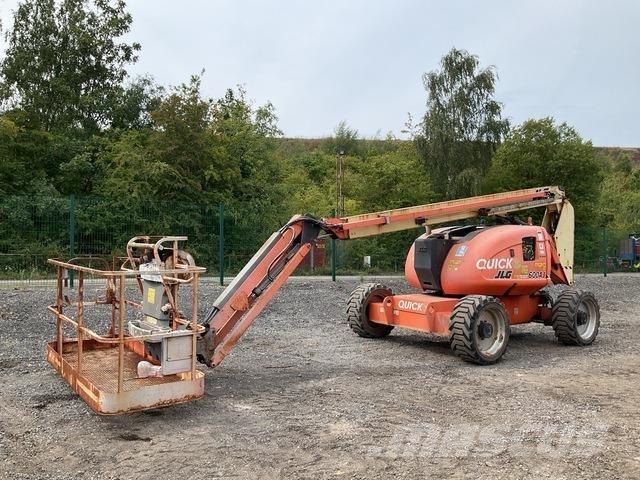 JLG 600AJ Bomliftar