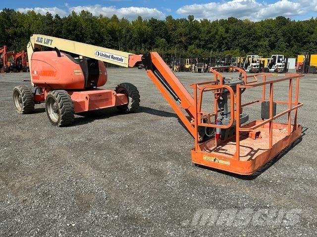 JLG 600AJ Bomliftar