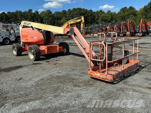 JLG 600AJ Bomliftar