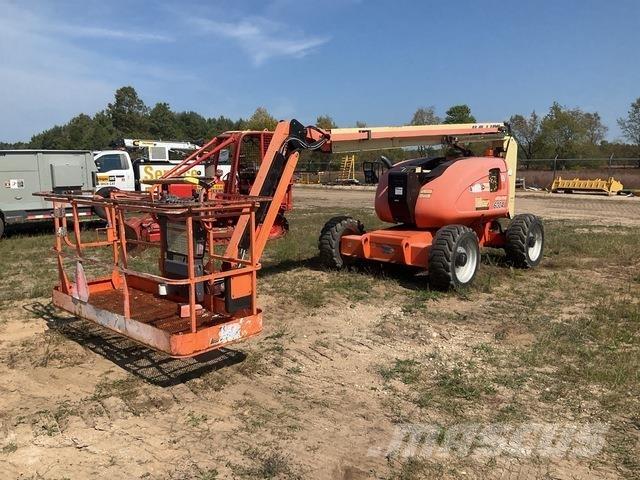 JLG 600AJ Bomliftar
