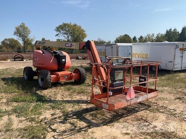 JLG 600AJ Bomliftar
