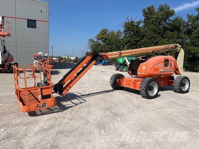 JLG 600AJ Bomliftar