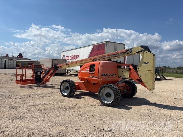 JLG 600AJ Bomliftar