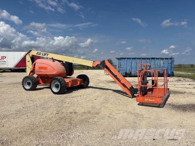 JLG 600AJ Bomliftar
