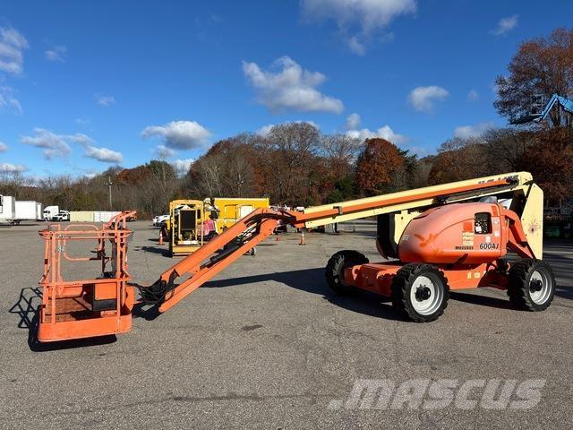 JLG 600AJ Bomliftar