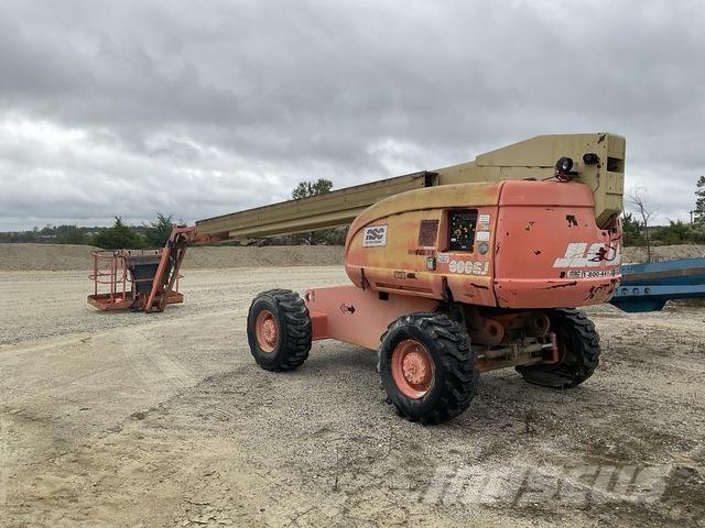 JLG 600S Bomliftar