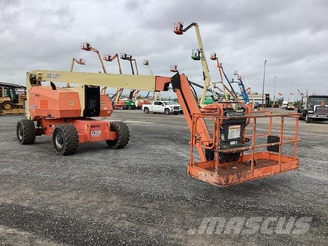 JLG 800 AJ Bomliftar